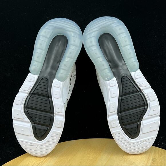 Athletic_Shoes